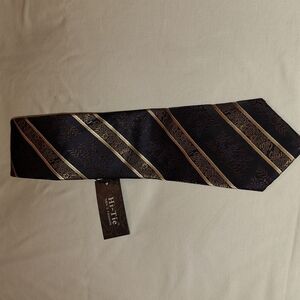 100% Silk Neck Tie  New With Tags